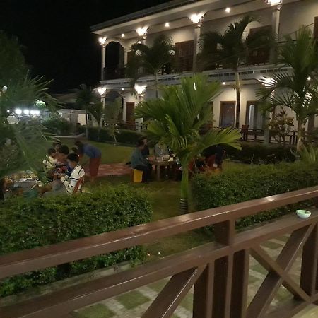 Mama Leurth Sunset Guesthouse Ban Dondét Dış mekan fotoğraf