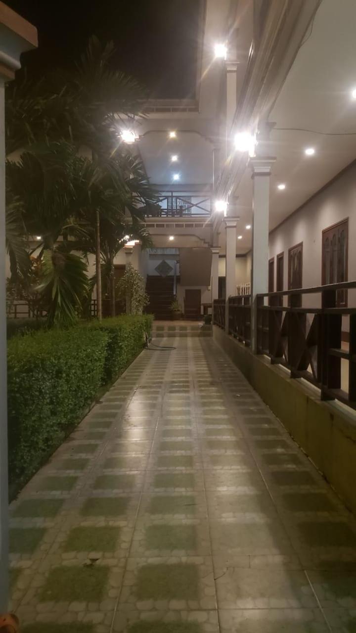 Mama Leurth Sunset Guesthouse Ban Dondét Dış mekan fotoğraf