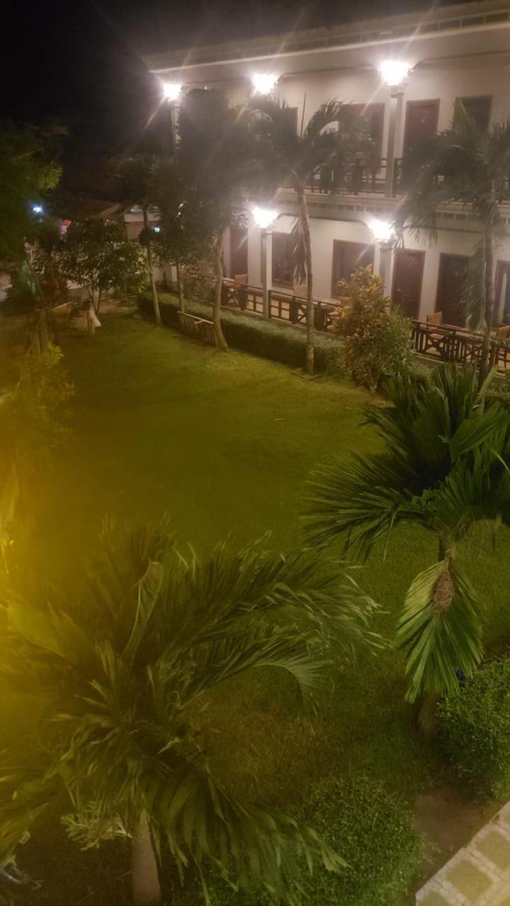 Mama Leurth Sunset Guesthouse Ban Dondét Dış mekan fotoğraf