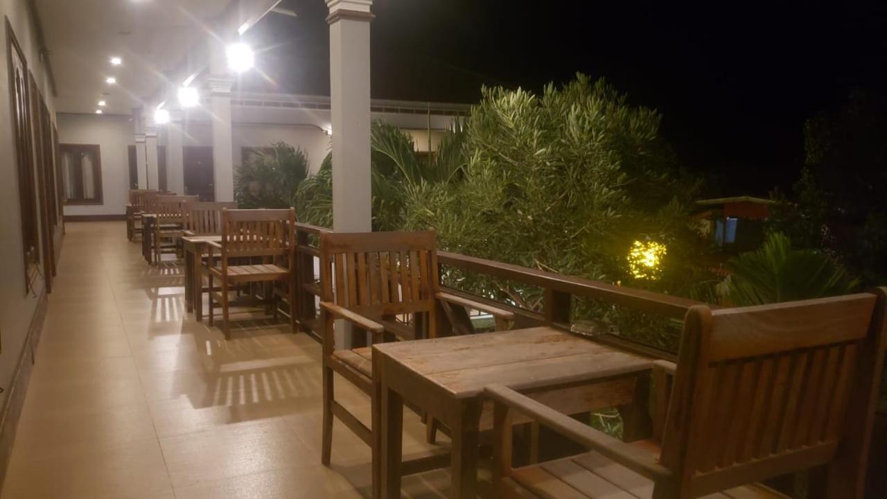 Mama Leurth Sunset Guesthouse Ban Dondét Dış mekan fotoğraf